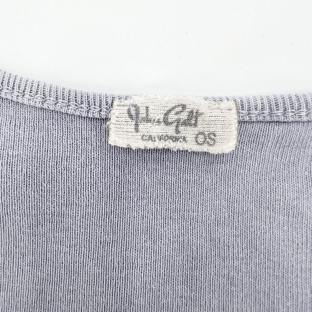 Brandy Melville Women's Pastel Purple Scoop Neck Short Sleeve Crop Top Size OS - Picture 4 of 4